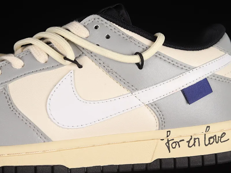 All Categories Nk SB Dunk Series Nk SB Dunk Low Low-top sneakers Nk Dunk Low Astronaut Gray and white industrial style distressed deconstructed straps dip-dyed casual sneakers DJ6188-002